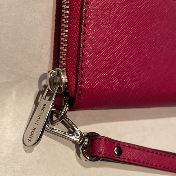 Michael Kors Jet Set Large Wristlet Clutch Wallet, Hot Pink - Picture 2 of 9
